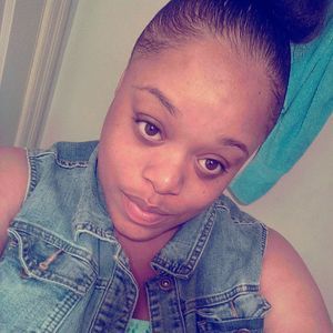 Meet your Posher, Deambra